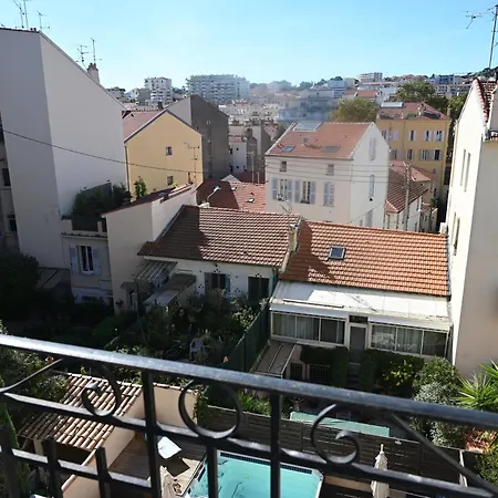 Meublee * Cannes
